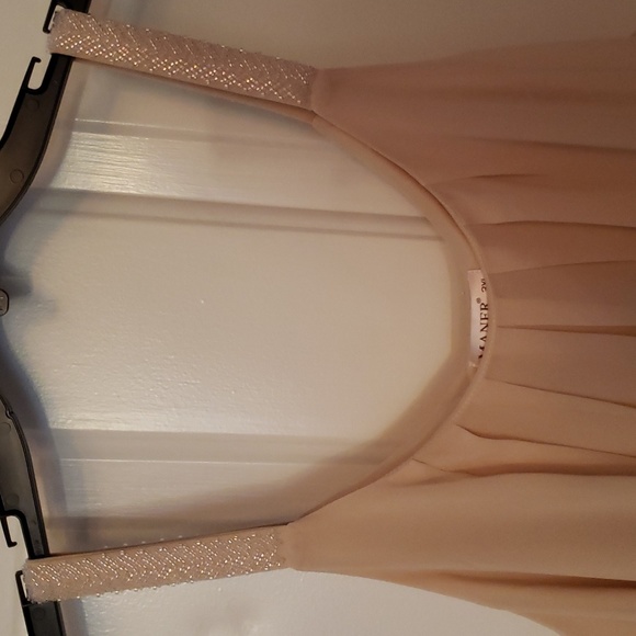 Tank - Picture 3 of 6